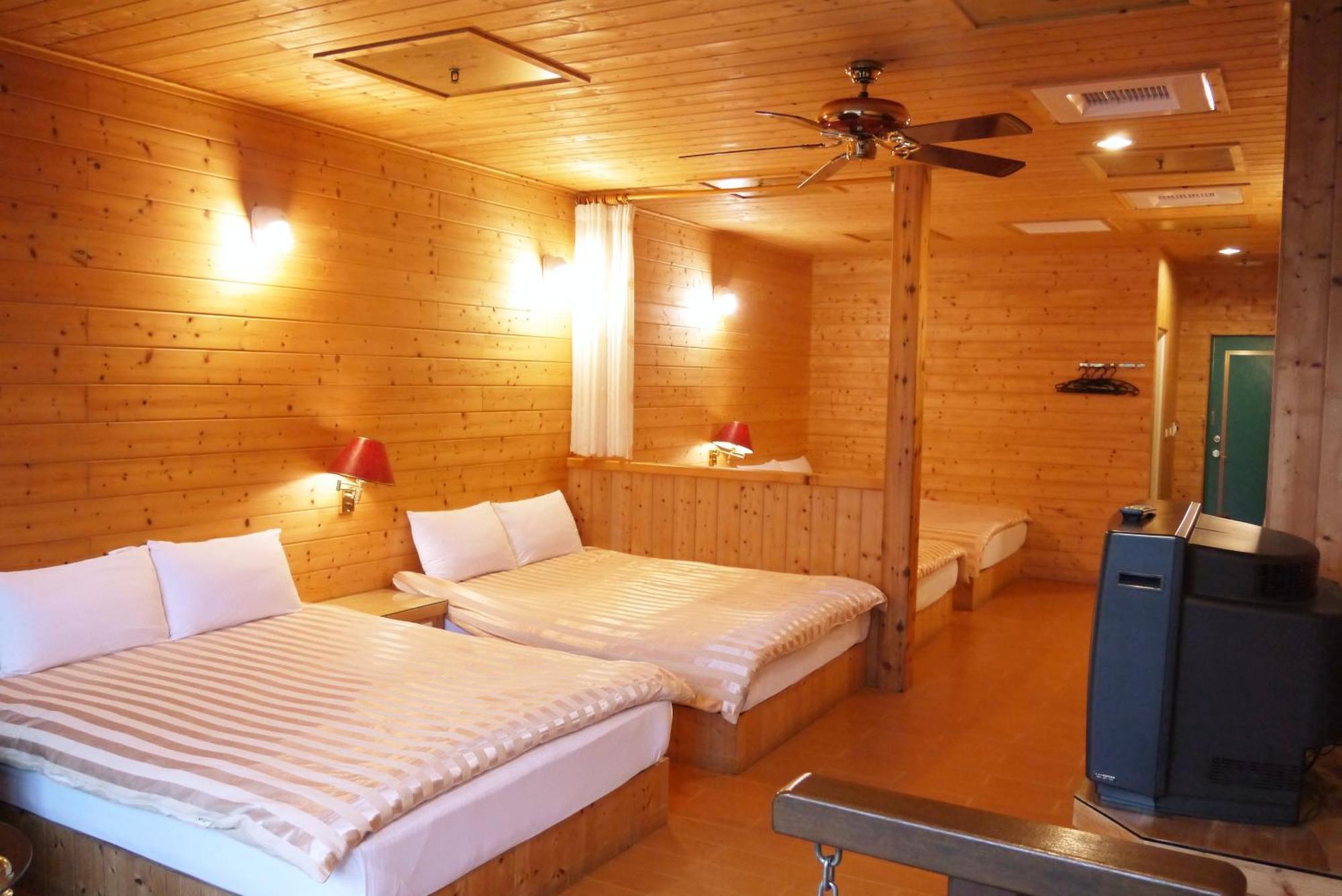 Kingtaiwan Hotel Lugu Rum bild